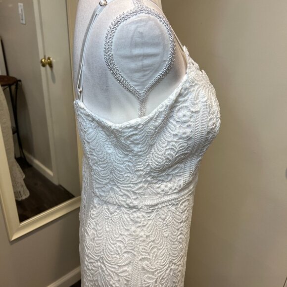 NWT Guess White Sleeveless Lace Trumpet Sheath Dress, Size 10 - Picture 8 of 16
